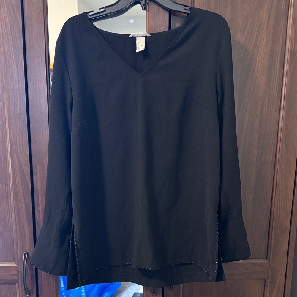 Elegant Black V-Neck Women's Top